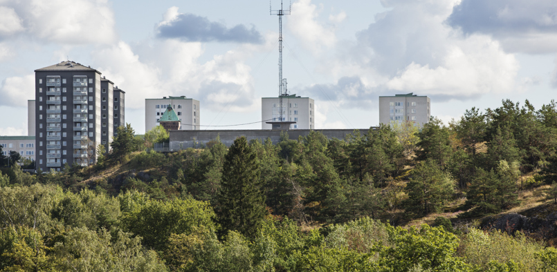 Trekantens vattentorn ligger vid Liljeholmen ovanför sjön Trekanten